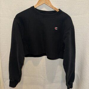 Champion Women’s Cropped Crew Neck Sweatshirt